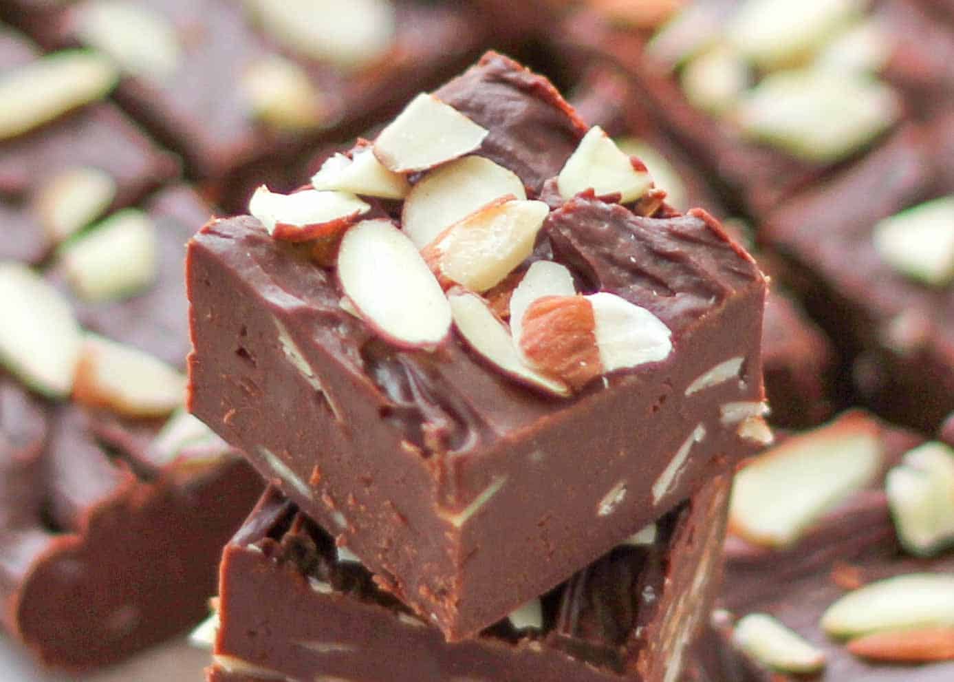 Melt-in-Your-Mouth Dark Chocolate Almond Fudge: Quick & Foolproof